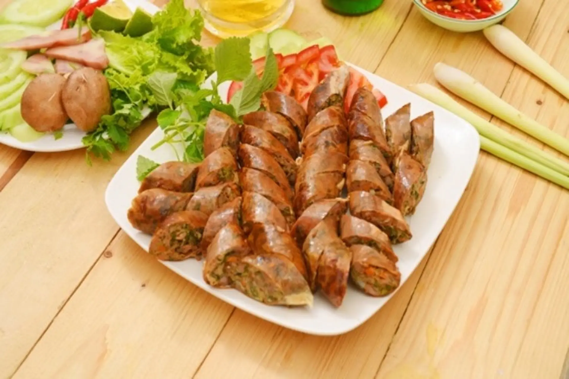 Lòng heo nhồi thịt chiên ngon lạ, ai ăn cũng mê Lòng heo nhồi thịt heo hấp dẫn