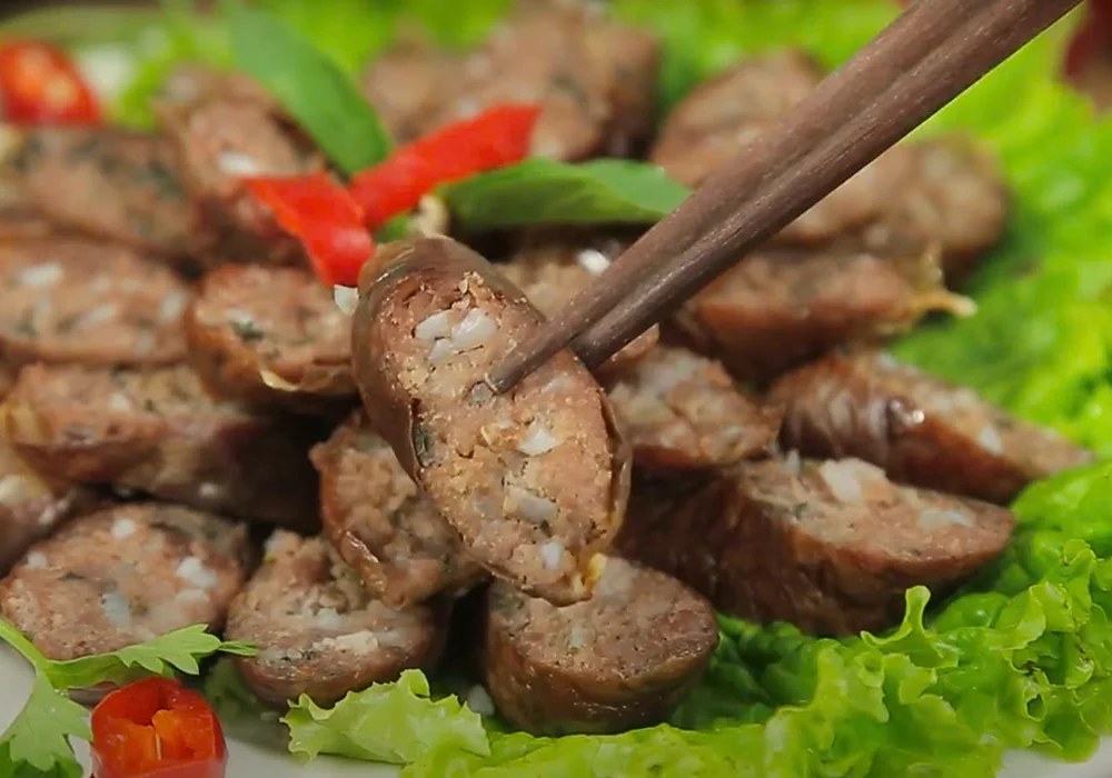 Lòng heo nhồi thịt chiên ngon lạ, ai ăn cũng mê lam mon doi thit chien hap dan