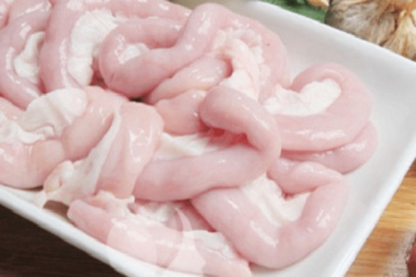 Lòng heo nhồi thịt chiên ngon lạ, ai ăn cũng mê Lòng heo cần sơ chế sạch sẽ trước khi chế biến