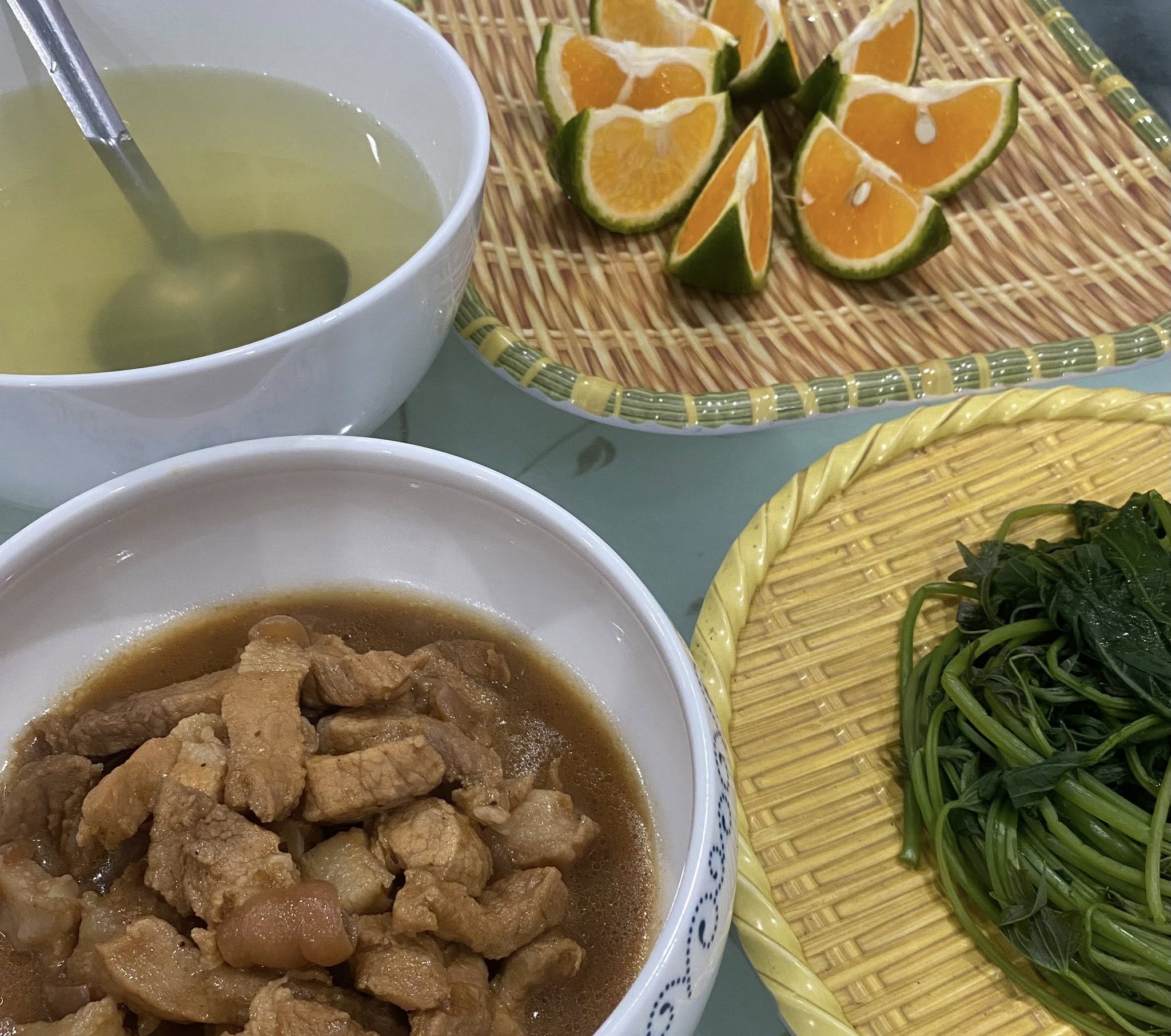 bua com van phong 15