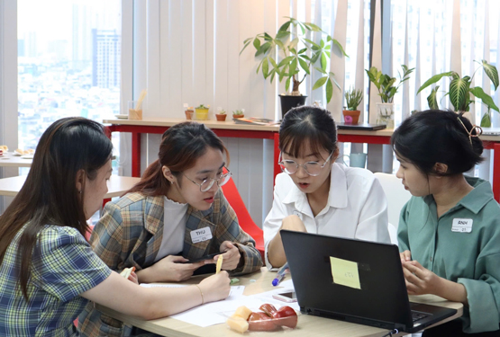 Làm việc từ xa: Giải pháp linh hoạt hay "cơn ác mộng" mới? Làm việc từ xa giúp sinh viên tăng thêm thu nhập