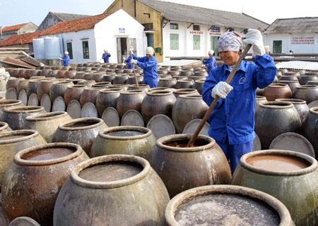 Mẹo chọn nước mắm ngon nuoc mam ngon 1