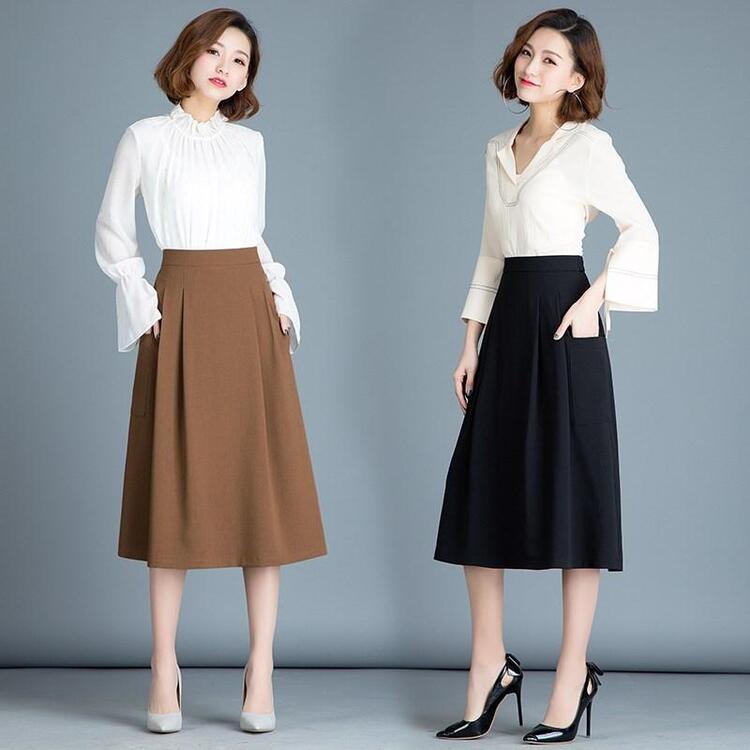Cách chọn váy công sở đẹp cho mùa hè Màu sắc và họa tiết kết hợp giúp trang phục thêm hài hòa