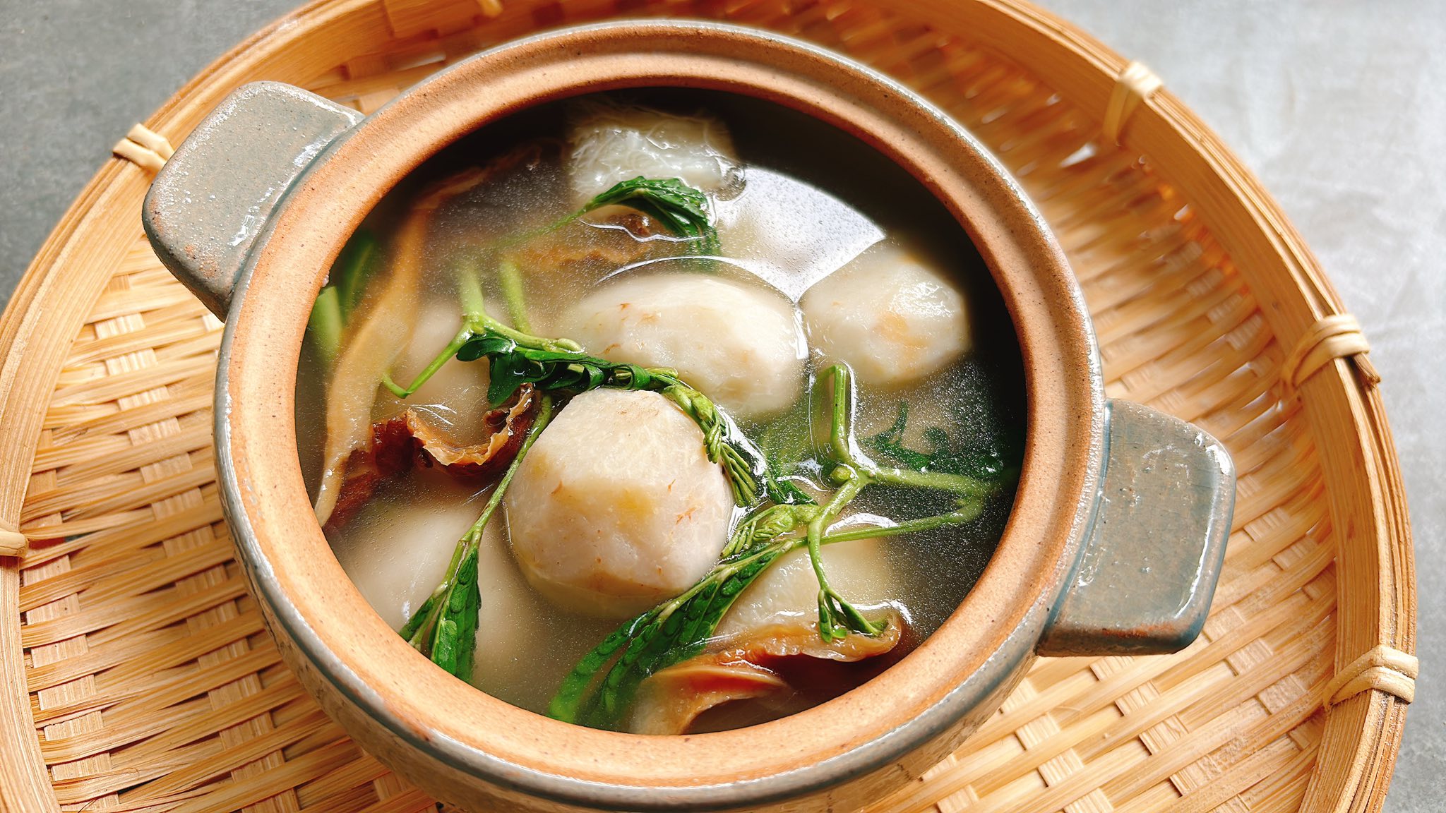 Canh khoai sọ rau rút - Món canh có hương vị dân dã mộc mạc, gần gũi với phong vị miền Bắc.